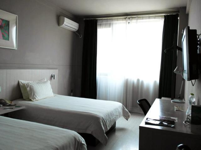 Jingjiang Inn Jurong Renmin Road Чжэньцзян Экстерьер фото