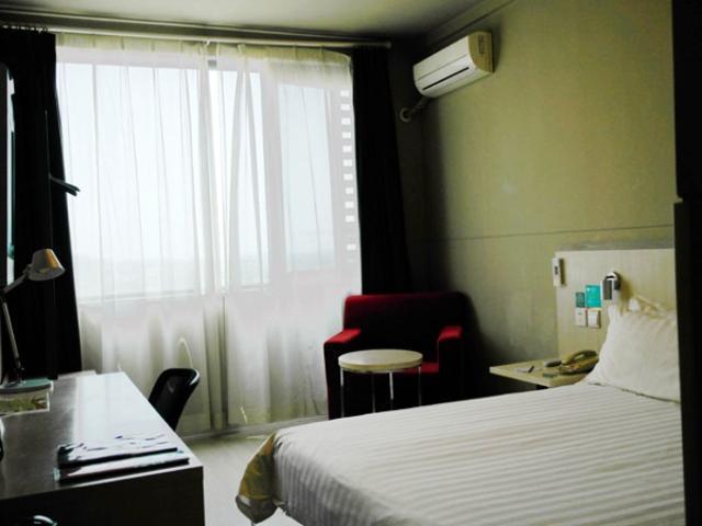 Jingjiang Inn Jurong Renmin Road Чжэньцзян Экстерьер фото